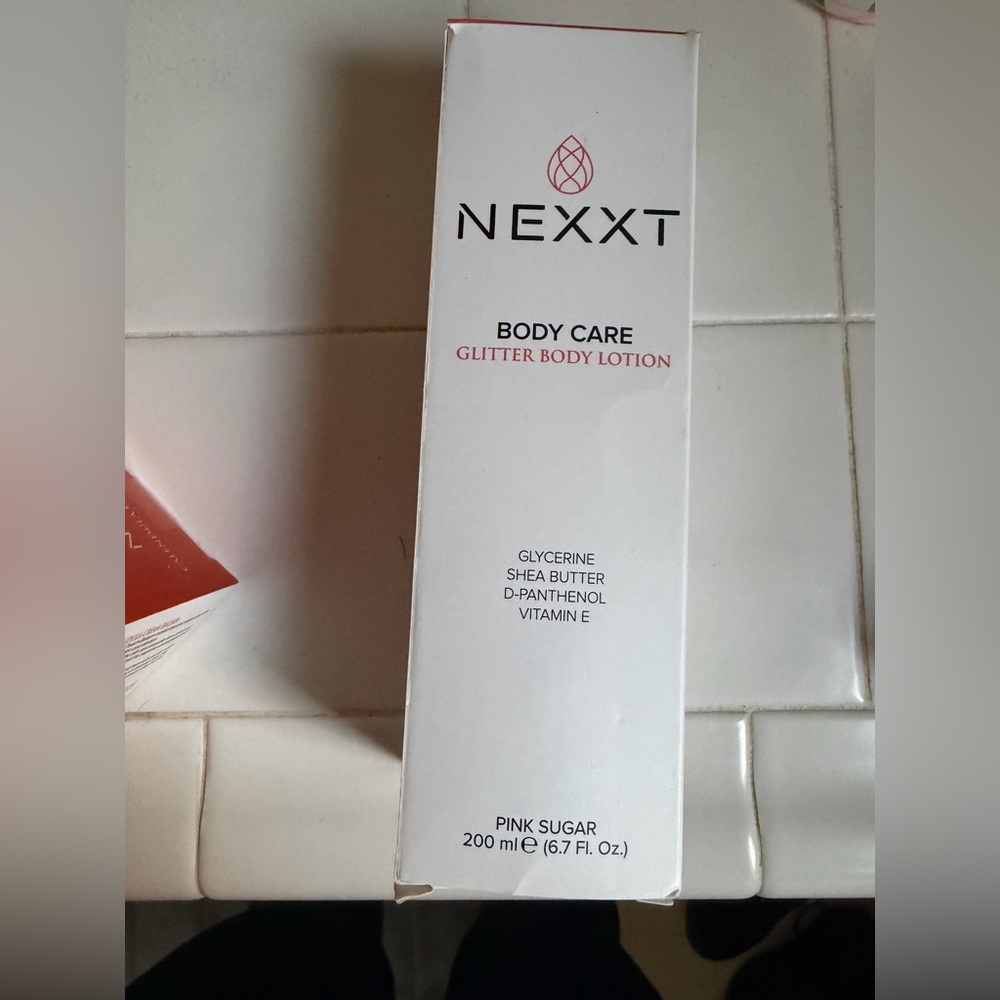 NEXXT Glitter Body Lotion - Pink Sugar